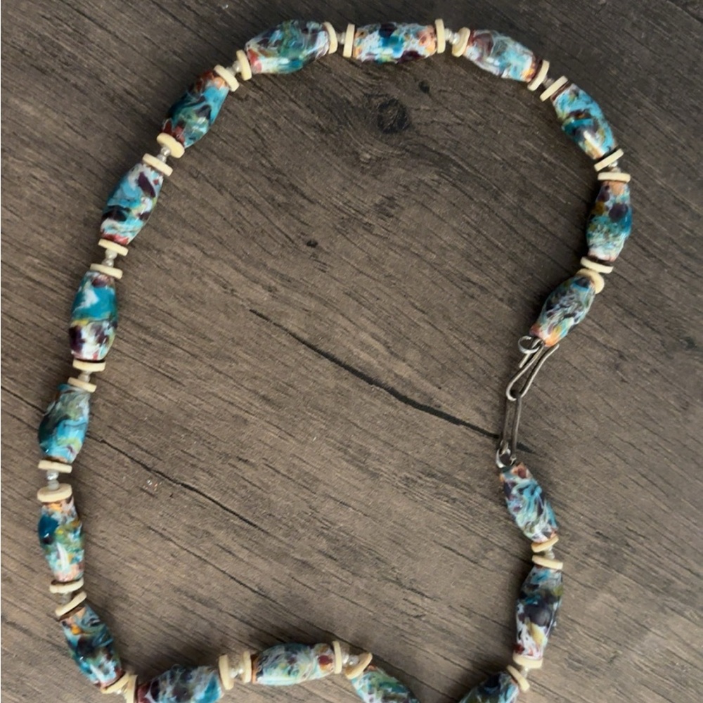Heavy necklace! Very unique.